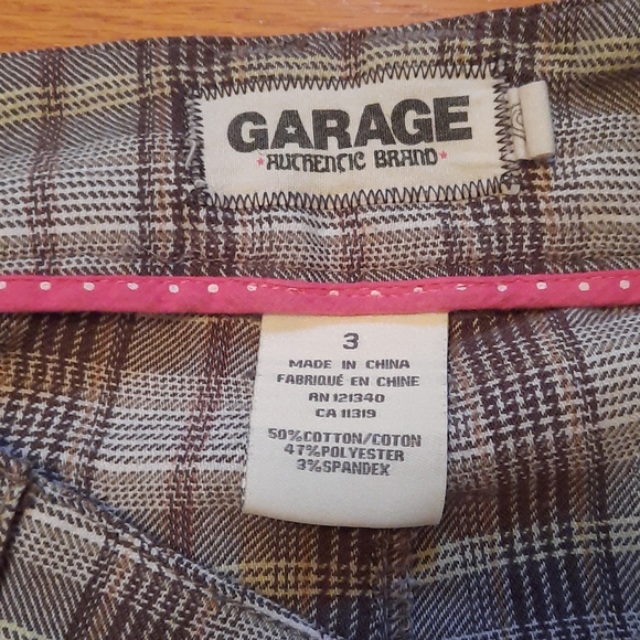 Short - Picture 2 of 2